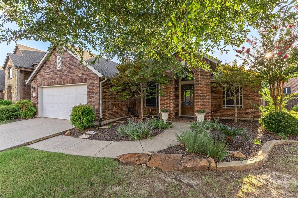321 Deaton Drive, Fate, TX 75087 321 Deaton Drive, Fate, TX 75087
