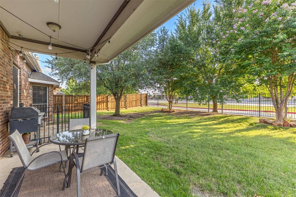 321 Deaton Drive, Fate, TX 75087 321 Deaton Drive, Fate, TX 75087