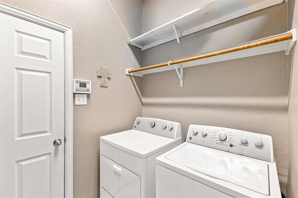 321 Deaton Drive, Fate, TX 75087 321 Deaton Drive, Fate, TX 75087