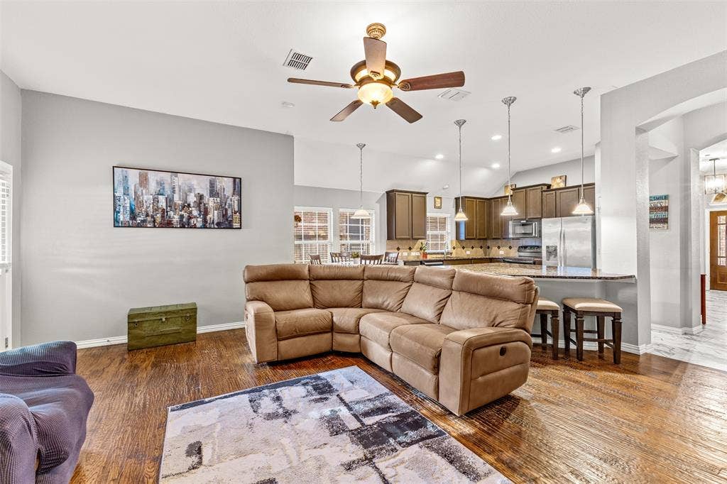 321 Deaton Drive, Fate, TX 75087 321 Deaton Drive, Fate, TX 75087