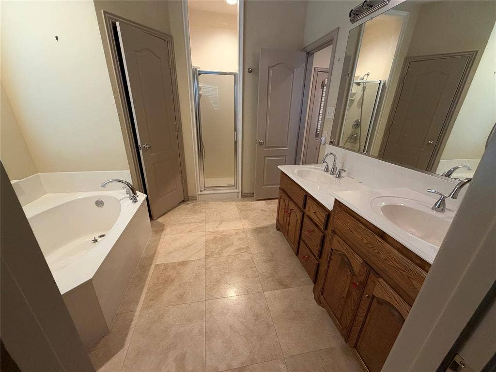 2054 County Road 1034, Greenville, TX 75401