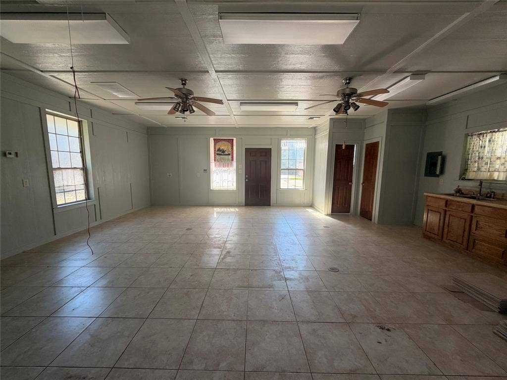 2054 County Road 1034, Greenville, TX 75401