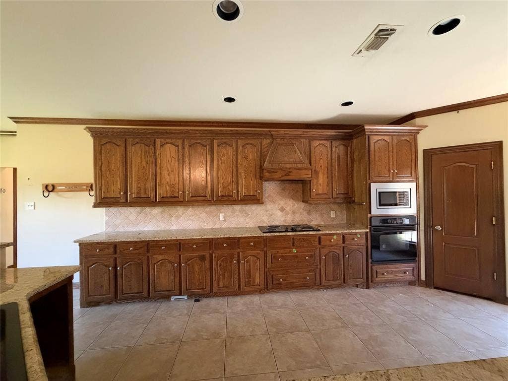 2054 County Road 1034, Greenville, TX 75401