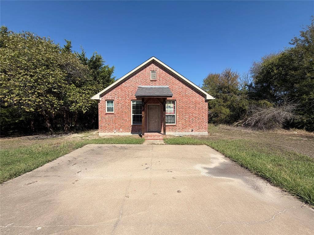 2054 County Road 1034, Greenville, TX 75401