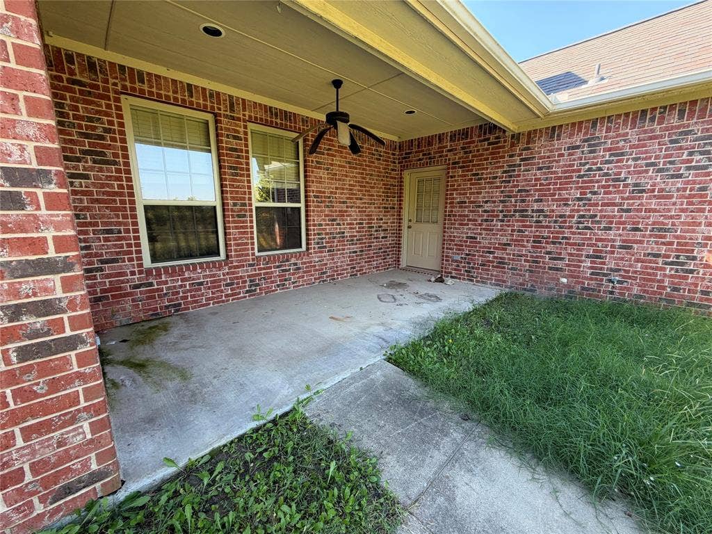 2054 County Road 1034, Greenville, TX 75401