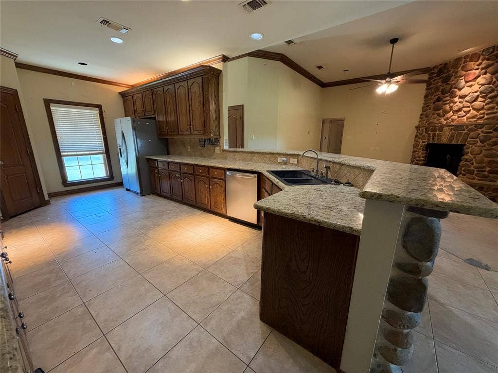 2054 County Road 1034, Greenville, TX 75401