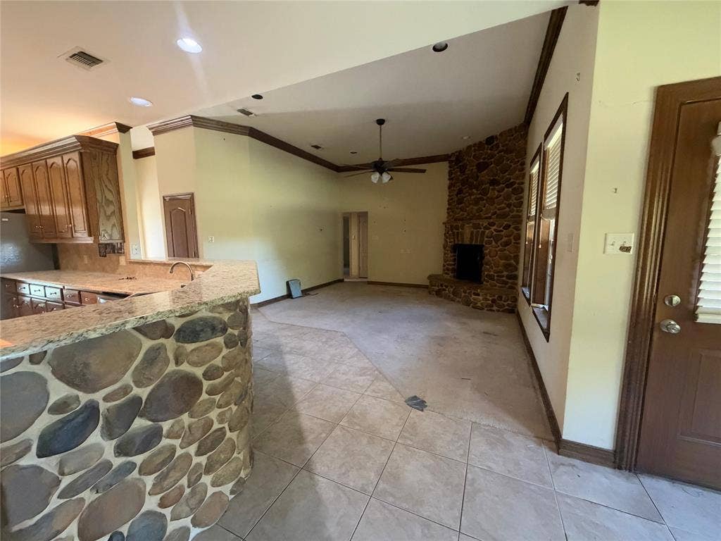 2054 County Road 1034, Greenville, TX 75401