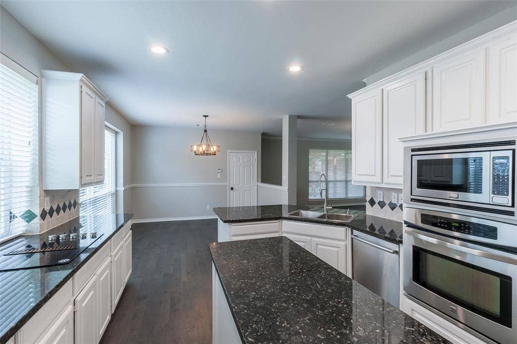 530 Gifford Drive, Coppell, TX 75019 530 Gifford Drive, Coppell, TX 75019