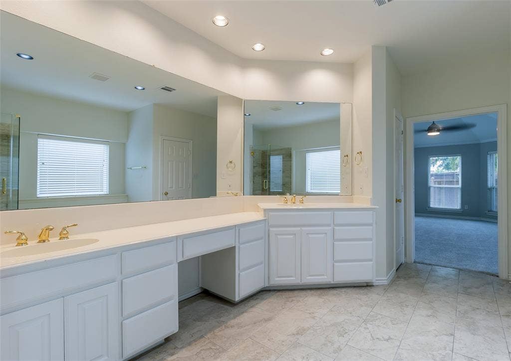 530 Gifford Drive, Coppell, TX 75019 530 Gifford Drive, Coppell, TX 75019