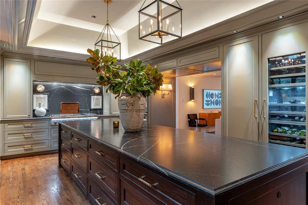 3838 N Versailles Avenue, Dallas, TX 75209 3838 N Versailles Avenue, Dallas, TX 75209