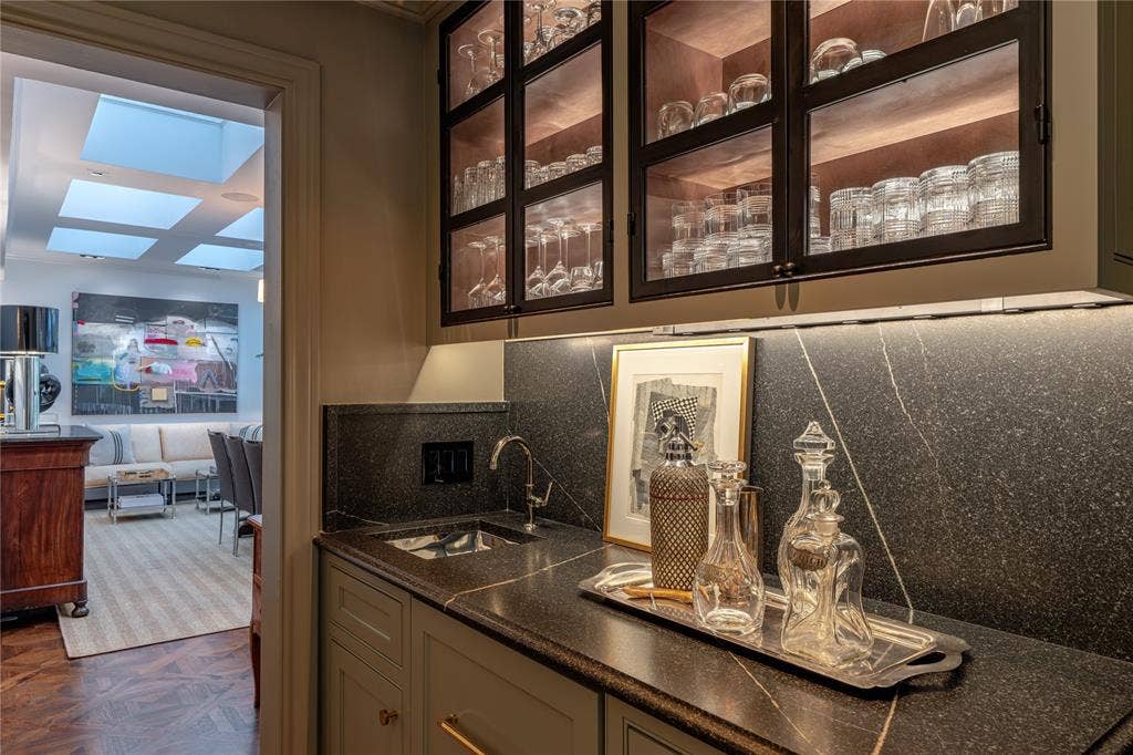 3838 N Versailles Avenue, Dallas, TX 75209 3838 N Versailles Avenue, Dallas, TX 75209