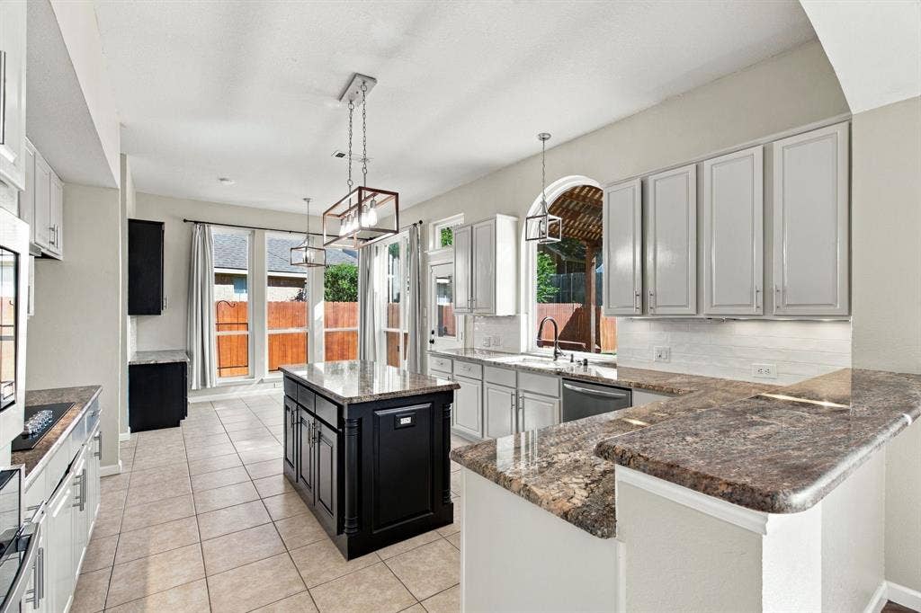 8258 Quachita Crossover, Fort Worth, TX 76137