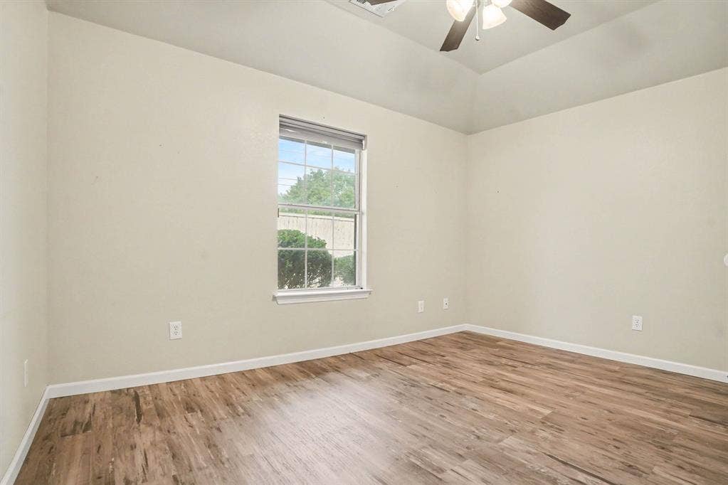 307 Modene Avenue, Waxahachie, TX 75165