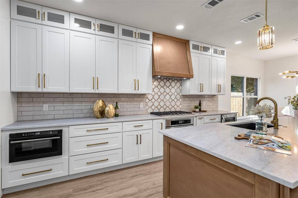 2706 Summerwood Court, McKinney, TX 75072 2706 Summerwood Court, McKinney, TX 75072