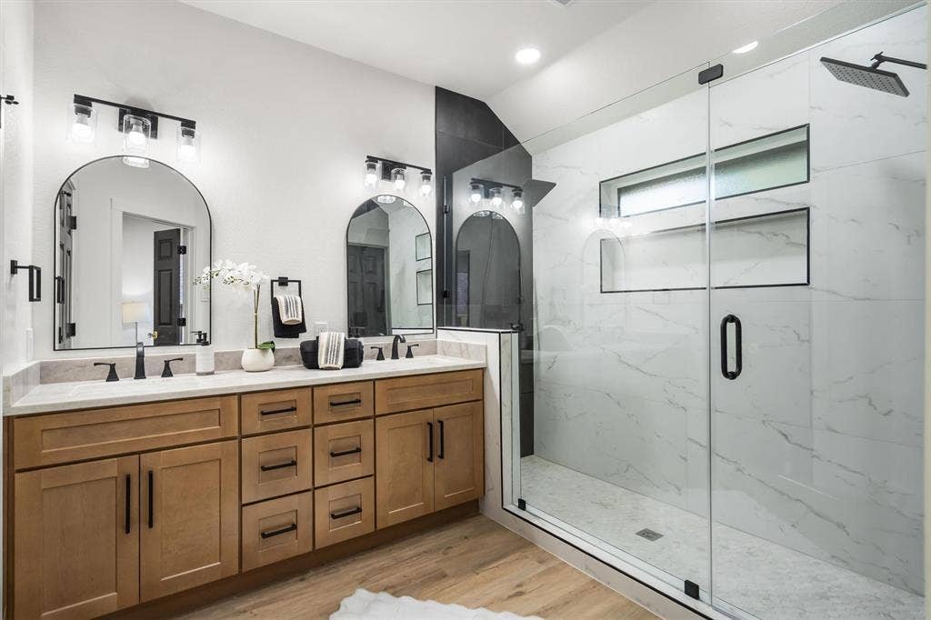 2706 Summerwood Court, McKinney, TX 75072 Completely updated with Dual Shower Heads & a massive walk in closet