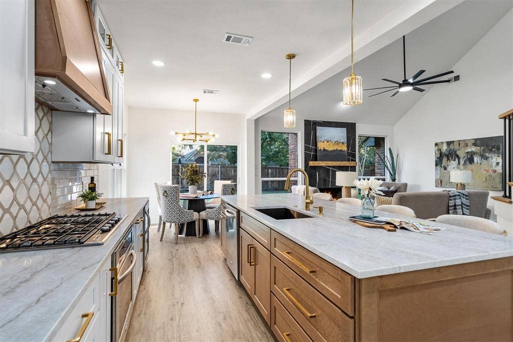 2706 Summerwood Court, McKinney, TX 75072 2706 Summerwood Court, McKinney, TX 75072