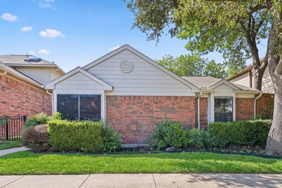 Property photo for 4213 Phoenix Drive, Carrollton, TX