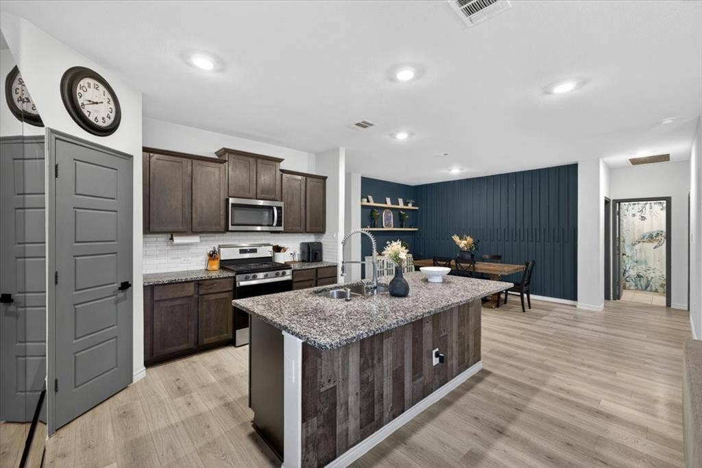 146 Whitetail Way, Caddo Mills, TX 75135