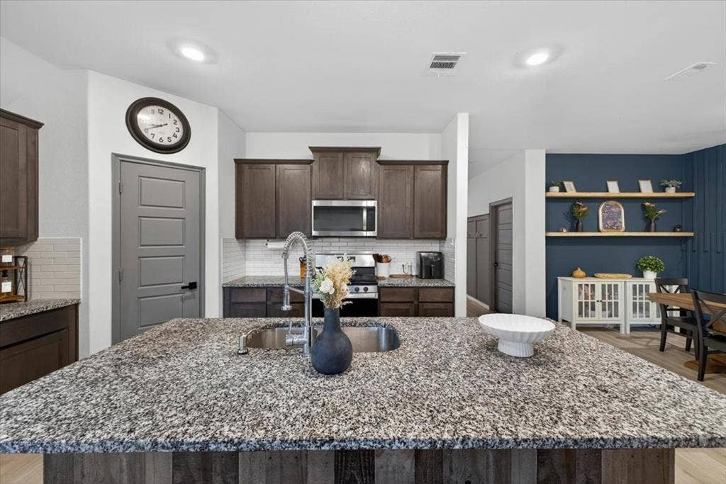 146 Whitetail Way, Caddo Mills, TX 75135