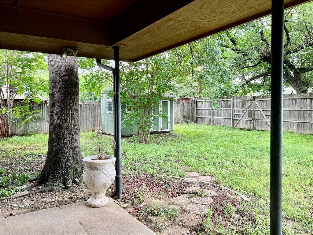 932 Old Mill Circle, Irving, TX 75061 932 Old Mill Circle, Irving, TX 75061