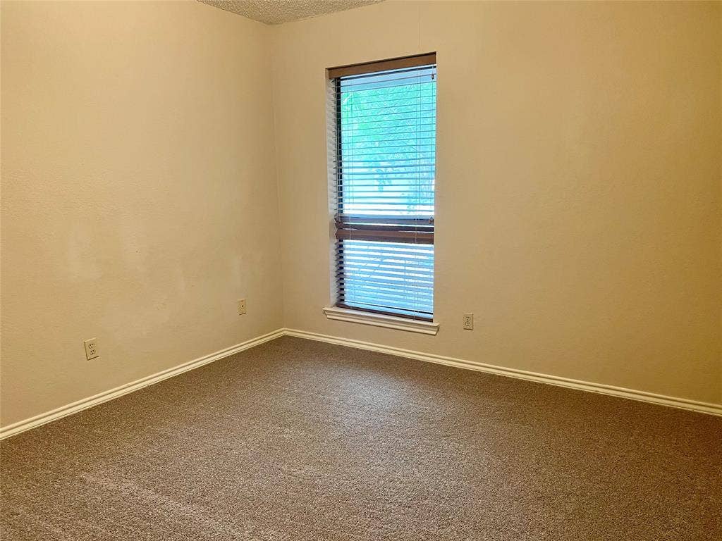 932 Old Mill Circle, Irving, TX 75061 932 Old Mill Circle, Irving, TX 75061