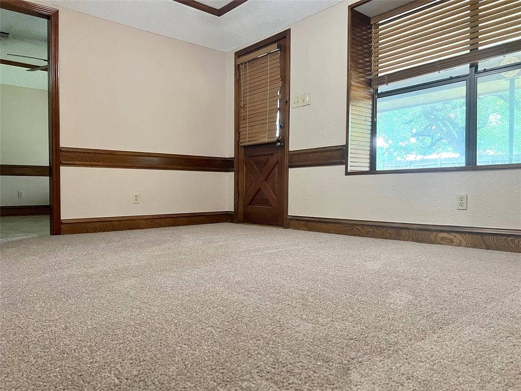 932 Old Mill Circle, Irving, TX 75061 932 Old Mill Circle, Irving, TX 75061