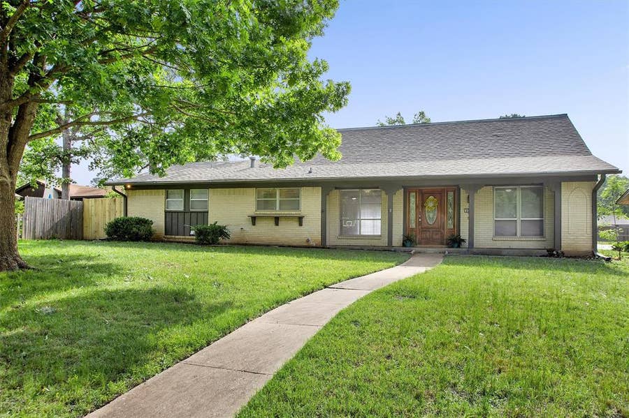 Property photo for 800 Glen Key Street, Denison, TX