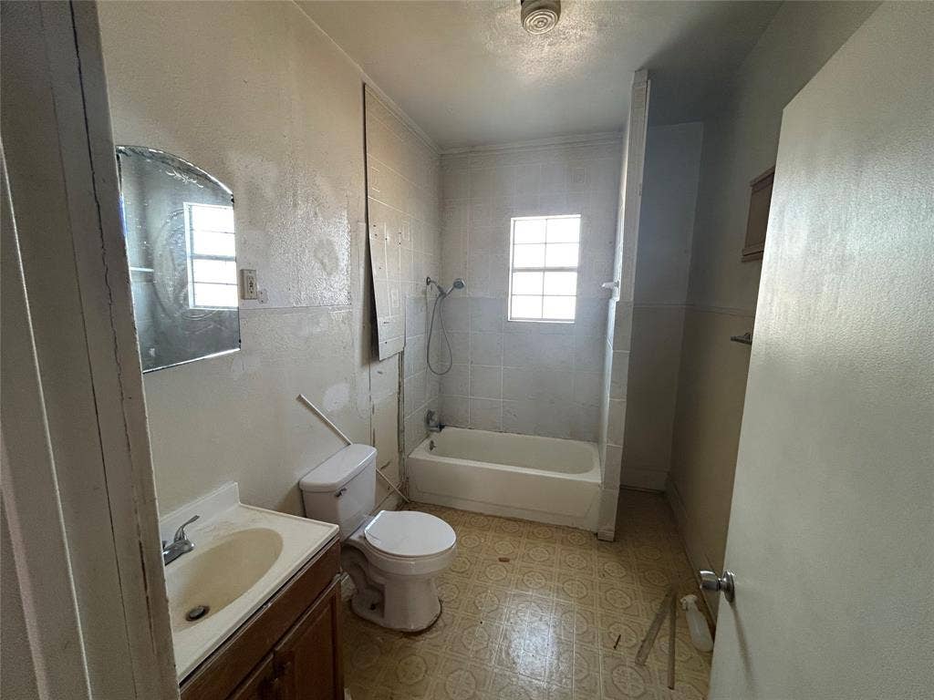 428 W 7th Street, Dallas, TX 75208