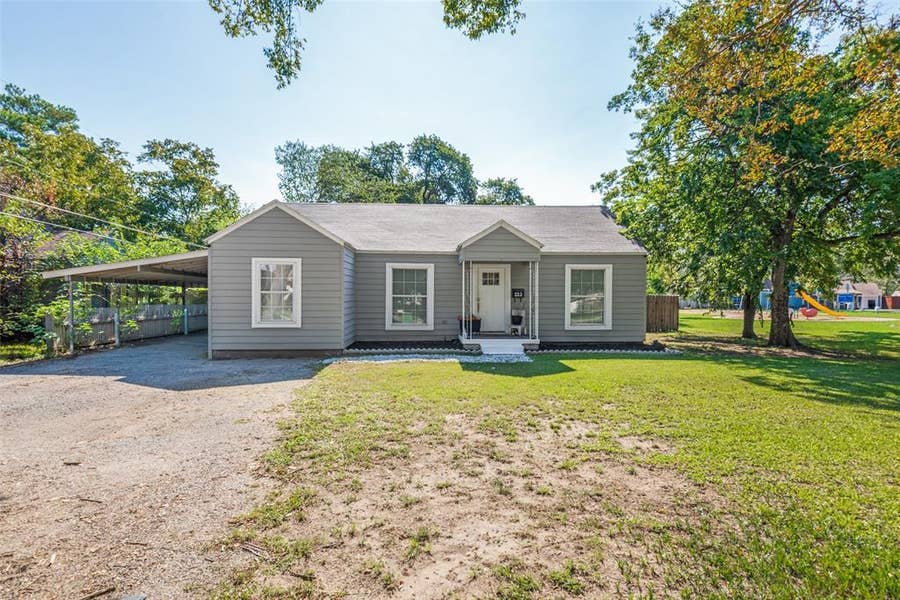 Property photo for 112 Avenue B, Seagoville, TX
