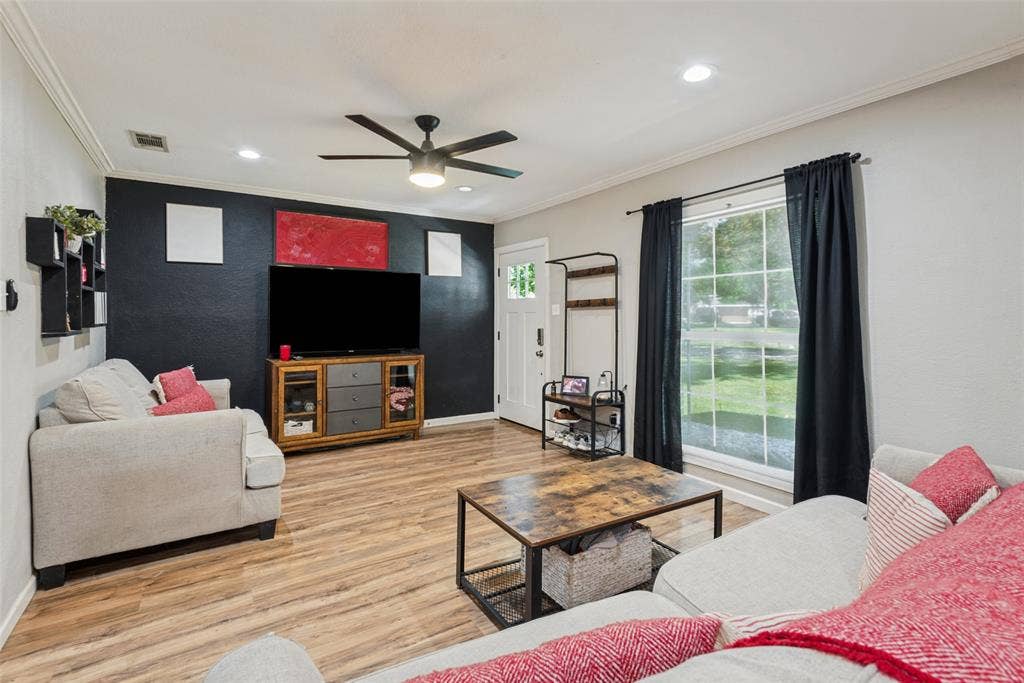 112 Avenue B, Seagoville, TX 75159