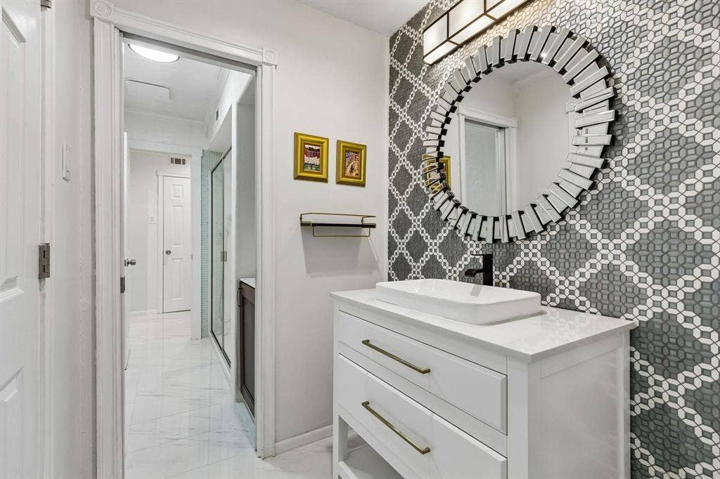 7148 Roundrock Road, Dallas, TX 75248 7148 Roundrock Road, Dallas, TX 75248