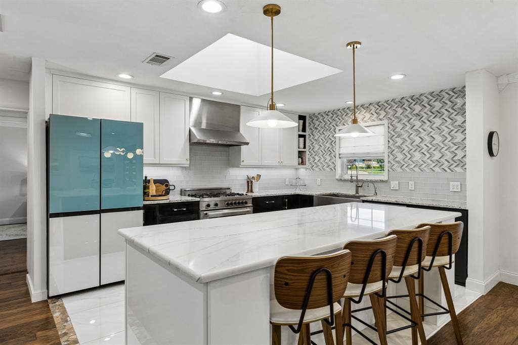 7148 Roundrock Road, Dallas, TX 75248 7148 Roundrock Road, Dallas, TX 75248