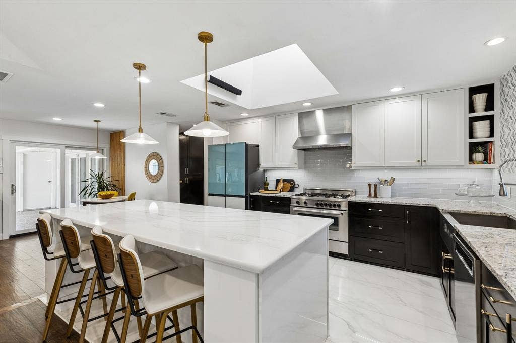 7148 Roundrock Road, Dallas, TX 75248 7148 Roundrock Road, Dallas, TX 75248