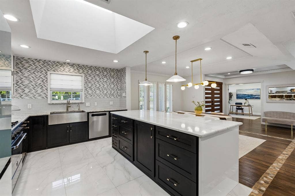 7148 Roundrock Road, Dallas, TX 75248 7148 Roundrock Road, Dallas, TX 75248