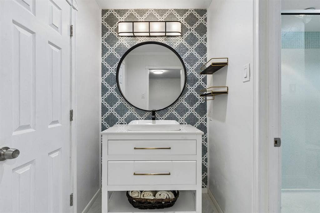 7148 Roundrock Road, Dallas, TX 75248 7148 Roundrock Road, Dallas, TX 75248