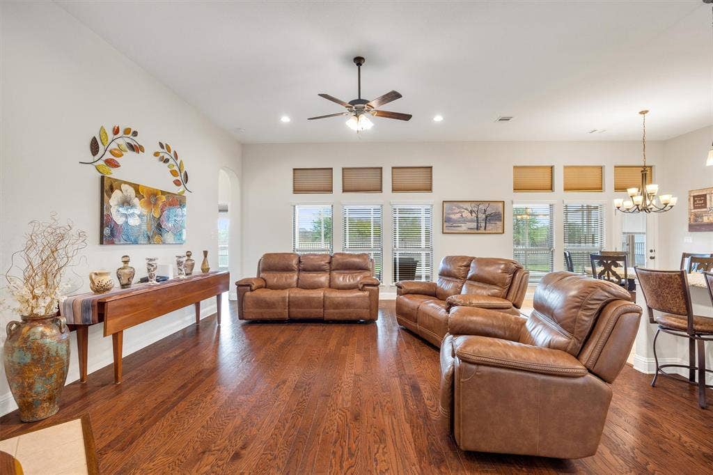 640 Cross Creek Drive, Waxahachie, TX 75167 640 Cross Creek Drive, Waxahachie, TX 75167