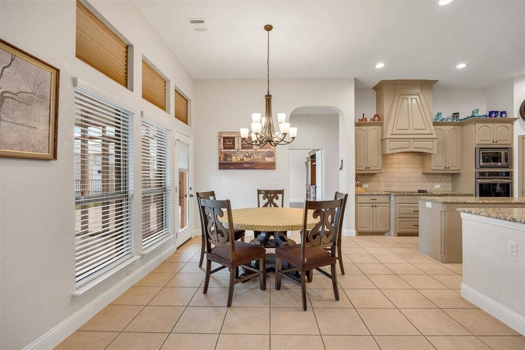 640 Cross Creek Drive, Waxahachie, TX 75167 640 Cross Creek Drive, Waxahachie, TX 75167