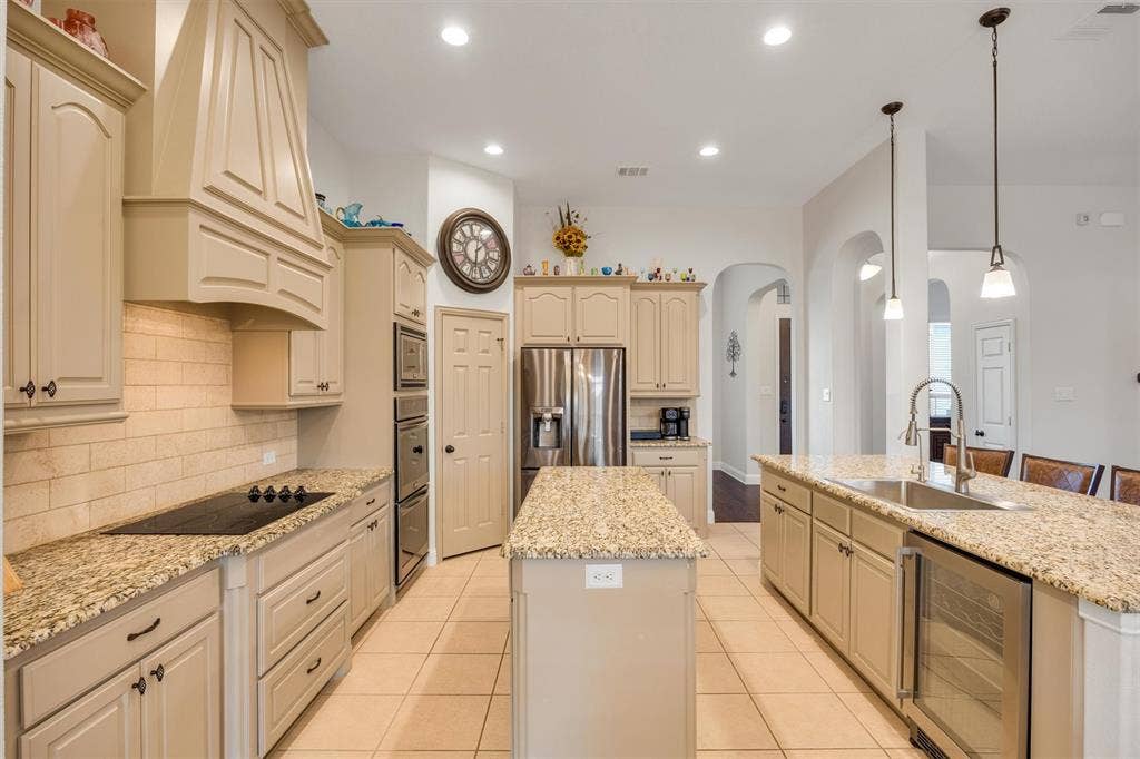 640 Cross Creek Drive, Waxahachie, TX 75167 640 Cross Creek Drive, Waxahachie, TX 75167