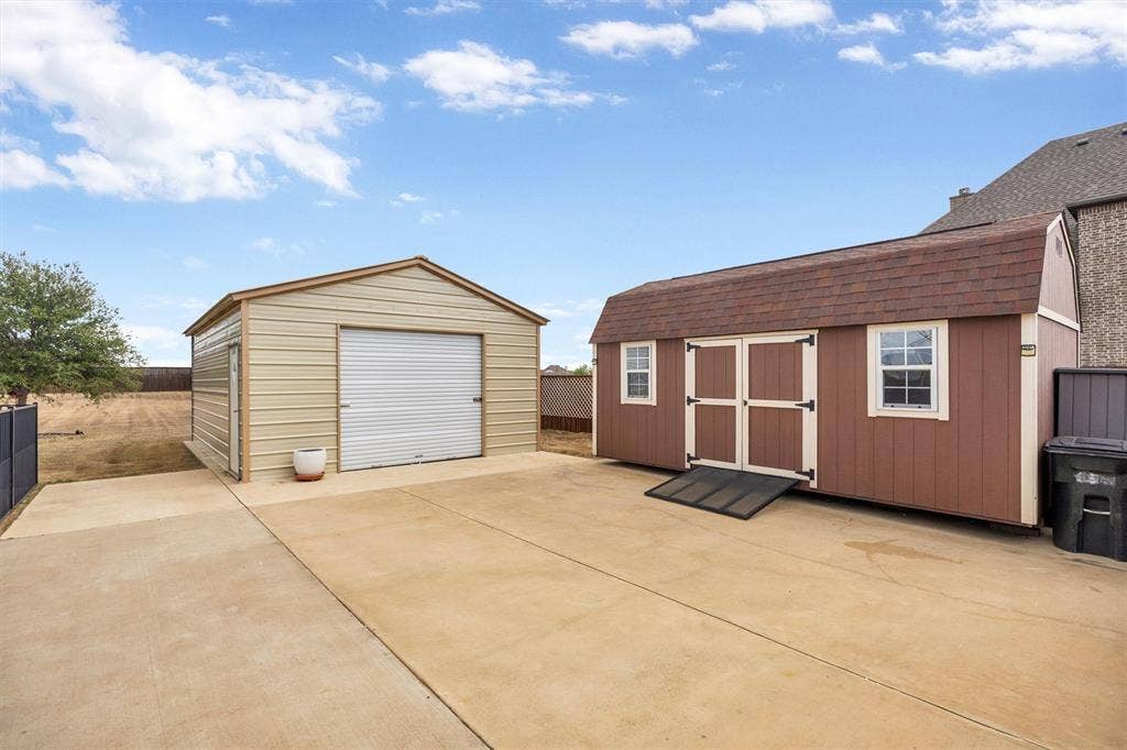 640 Cross Creek Drive, Waxahachie, TX 75167 640 Cross Creek Drive, Waxahachie, TX 75167