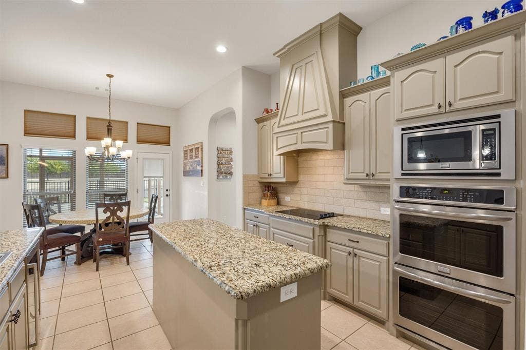 640 Cross Creek Drive, Waxahachie, TX 75167 640 Cross Creek Drive, Waxahachie, TX 75167