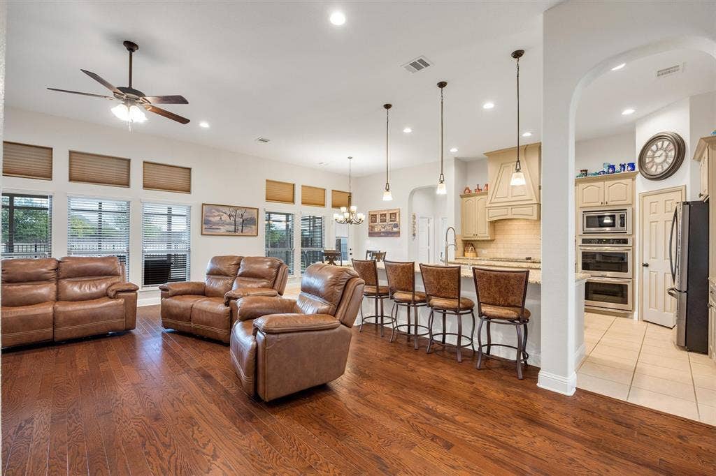 640 Cross Creek Drive, Waxahachie, TX 75167 640 Cross Creek Drive, Waxahachie, TX 75167
