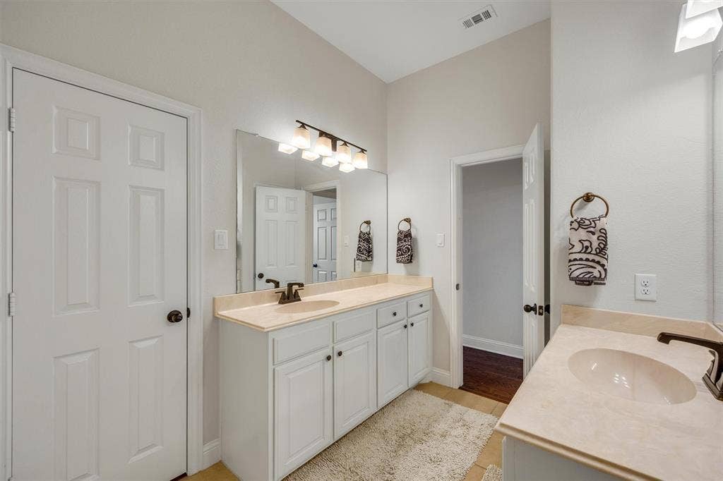 640 Cross Creek Drive, Waxahachie, TX 75167 640 Cross Creek Drive, Waxahachie, TX 75167