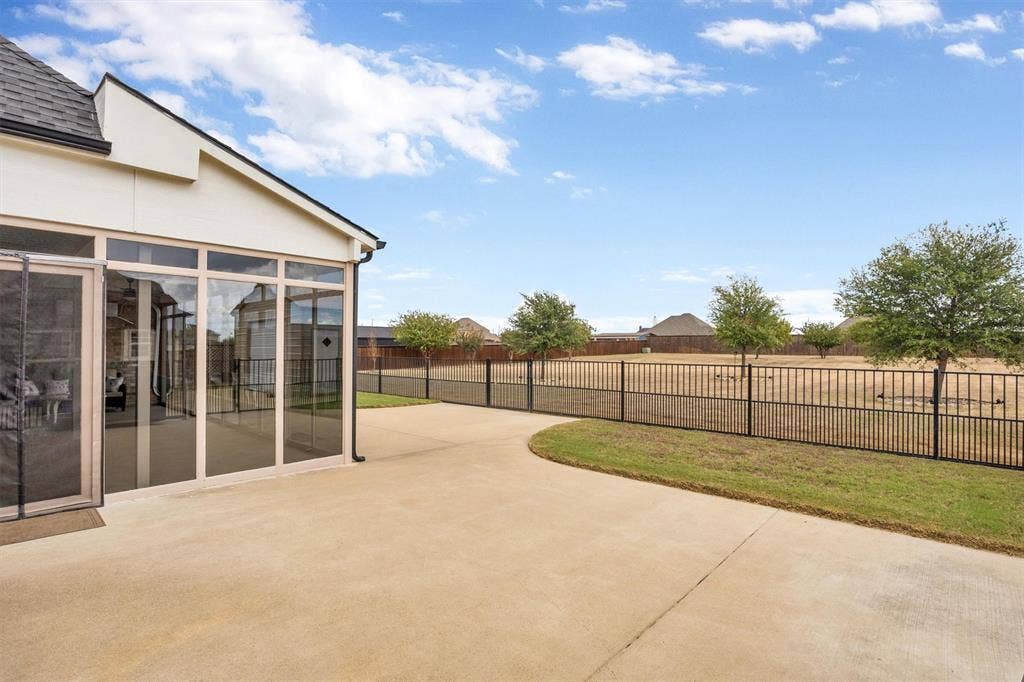 640 Cross Creek Drive, Waxahachie, TX 75167 640 Cross Creek Drive, Waxahachie, TX 75167