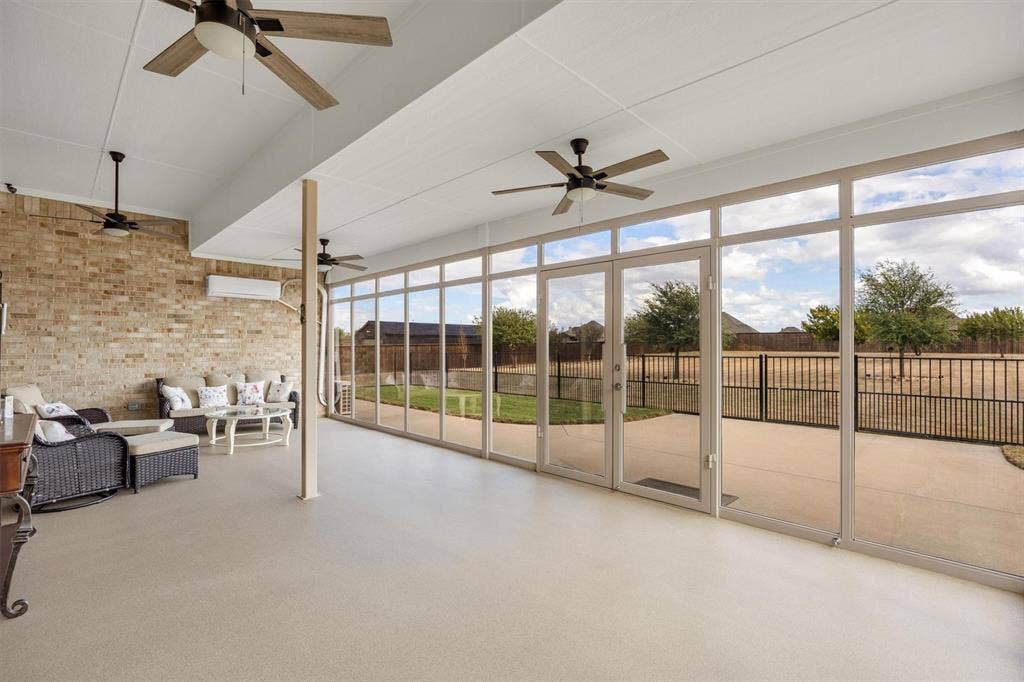 640 Cross Creek Drive, Waxahachie, TX 75167 640 Cross Creek Drive, Waxahachie, TX 75167