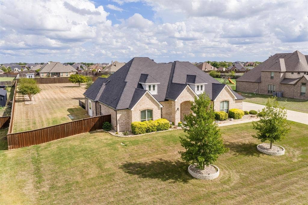 640 Cross Creek Drive, Waxahachie, TX 75167 640 Cross Creek Drive, Waxahachie, TX 75167