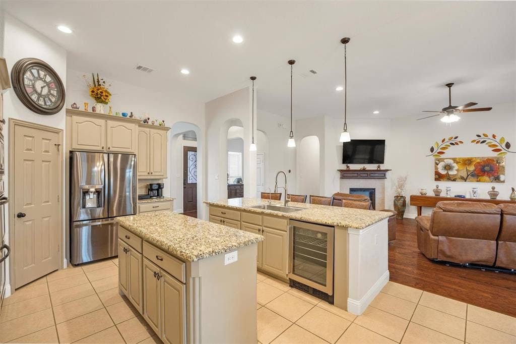 640 Cross Creek Drive, Waxahachie, TX 75167 640 Cross Creek Drive, Waxahachie, TX 75167