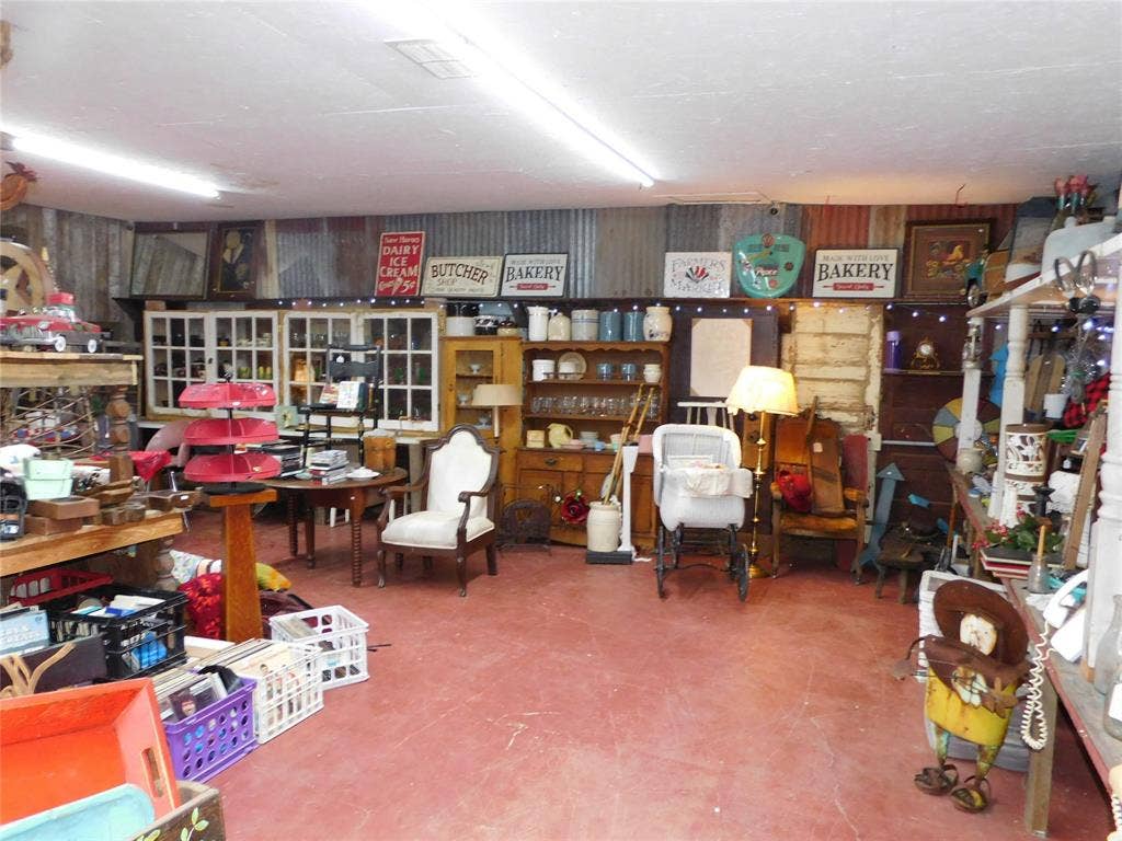 1339 E Milam Street, Mexia, TX 76667