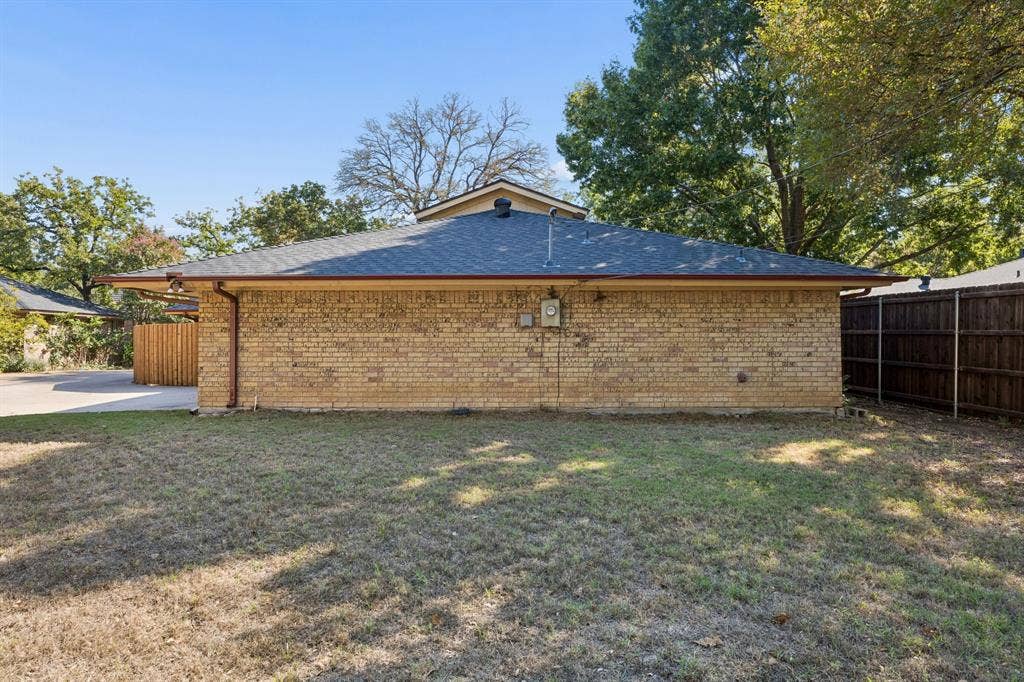 1501 Schumac Lane, Bedford, TX 76022 1501 Schumac Lane, Bedford, TX 76022