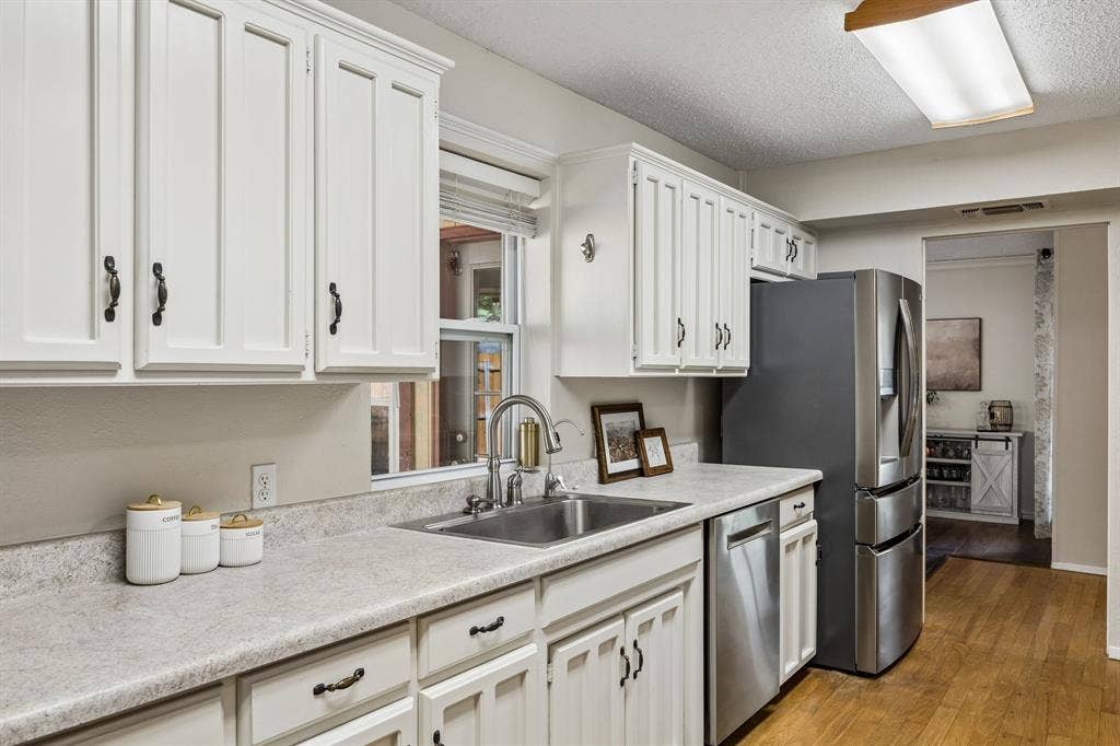1501 Schumac Lane, Bedford, TX 76022 1501 Schumac Lane, Bedford, TX 76022