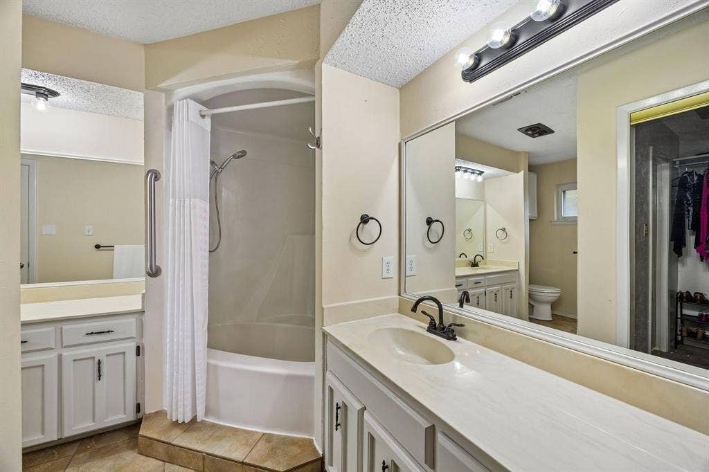 1501 Schumac Lane, Bedford, TX 76022 1501 Schumac Lane, Bedford, TX 76022